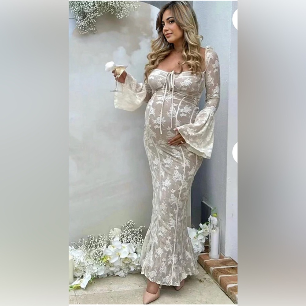 Brand new never worn maternity dress !